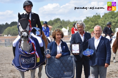 FELICITATIONS!!! VALOA de CHASTELAURES par QUACK *AA* CHAMPIONNE des 7ans FUTURE ELITE