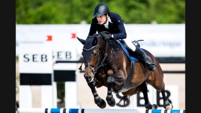 ATINA par CARTIER vd HEFFINCK vainqueure du Grand Prix 1m50 de Norrkoping(SWE) Du plus Atina été sélectionnée pour La Coup des Nations lors du CSIO de Drammen.