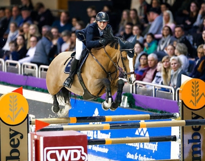 Dinadja par AD Unaniem 3eme Grand Prix CSI** Michalowice(POL) sous la selle de Katharina Rhomberg